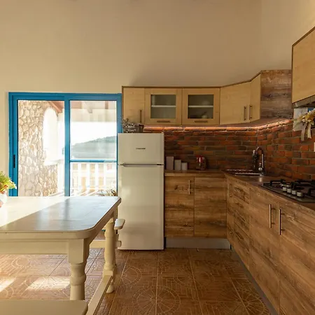 Otus Villa *